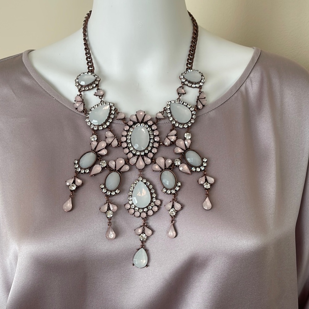 Fashion Women Necklace. NWT.